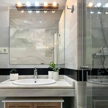 Casa Najera. Elegancia Y Amplitud En Pleno Centro. Apartment *